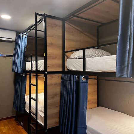 Hostel Estrella 20 مدريد المظهر الخارجي الصورة