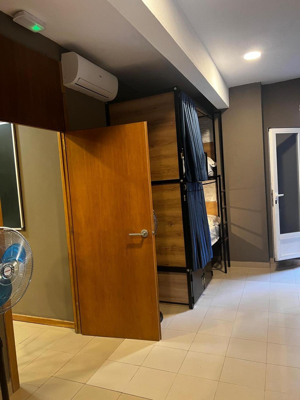 Hostel Estrella 20 مدريد المظهر الخارجي الصورة