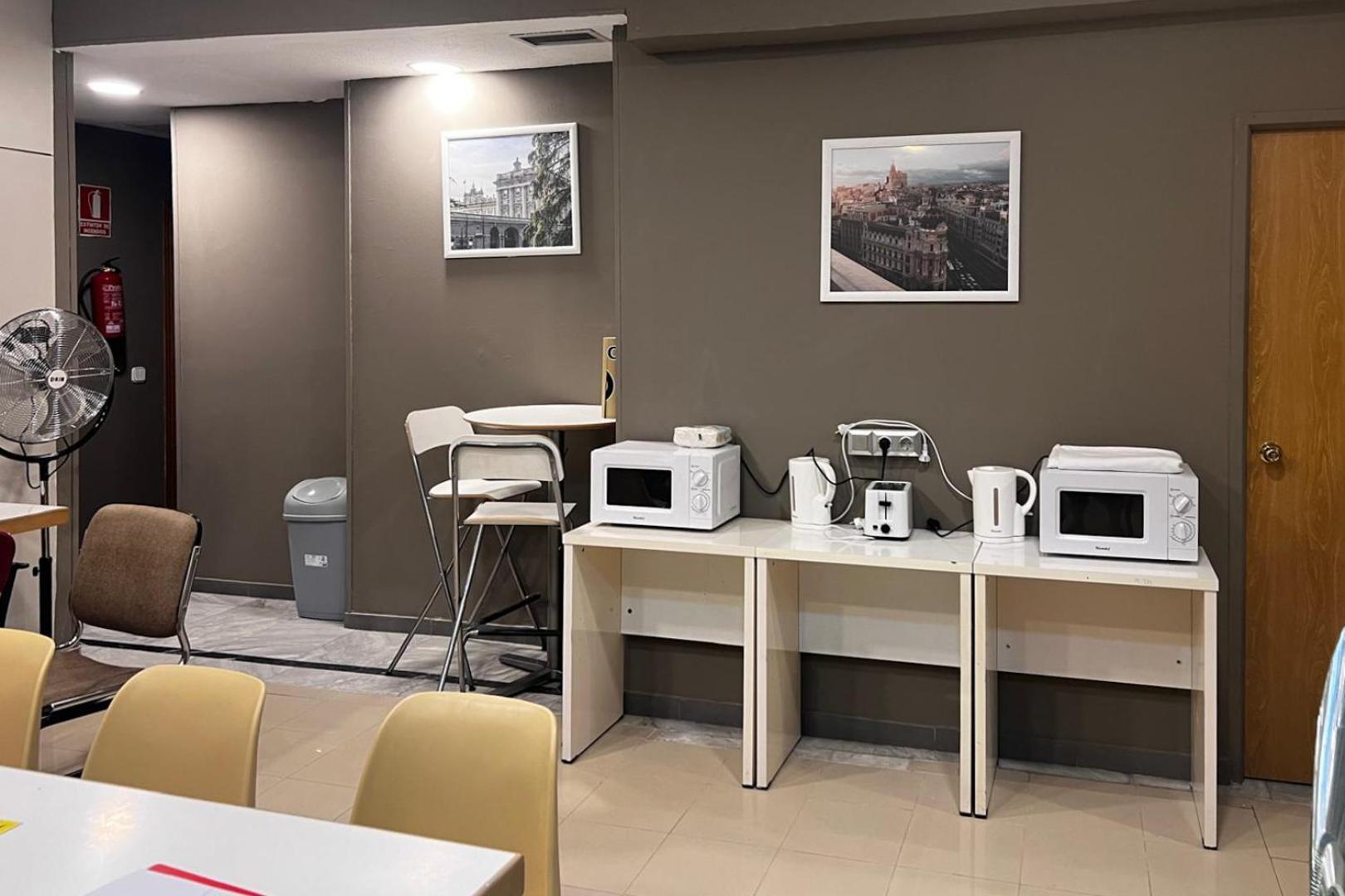 Hostel Estrella 20 مدريد المظهر الخارجي الصورة