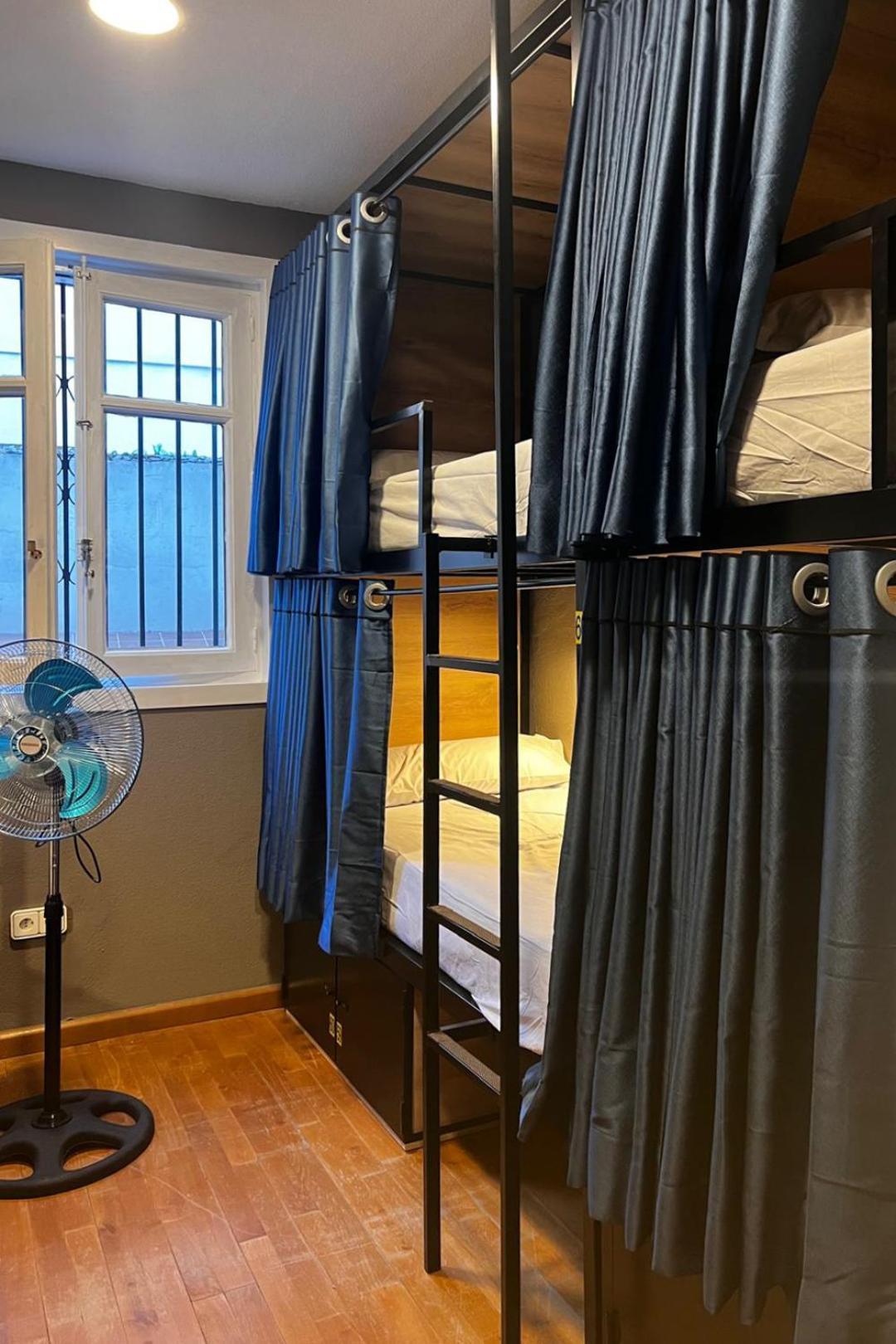 Hostel Estrella 20 مدريد المظهر الخارجي الصورة