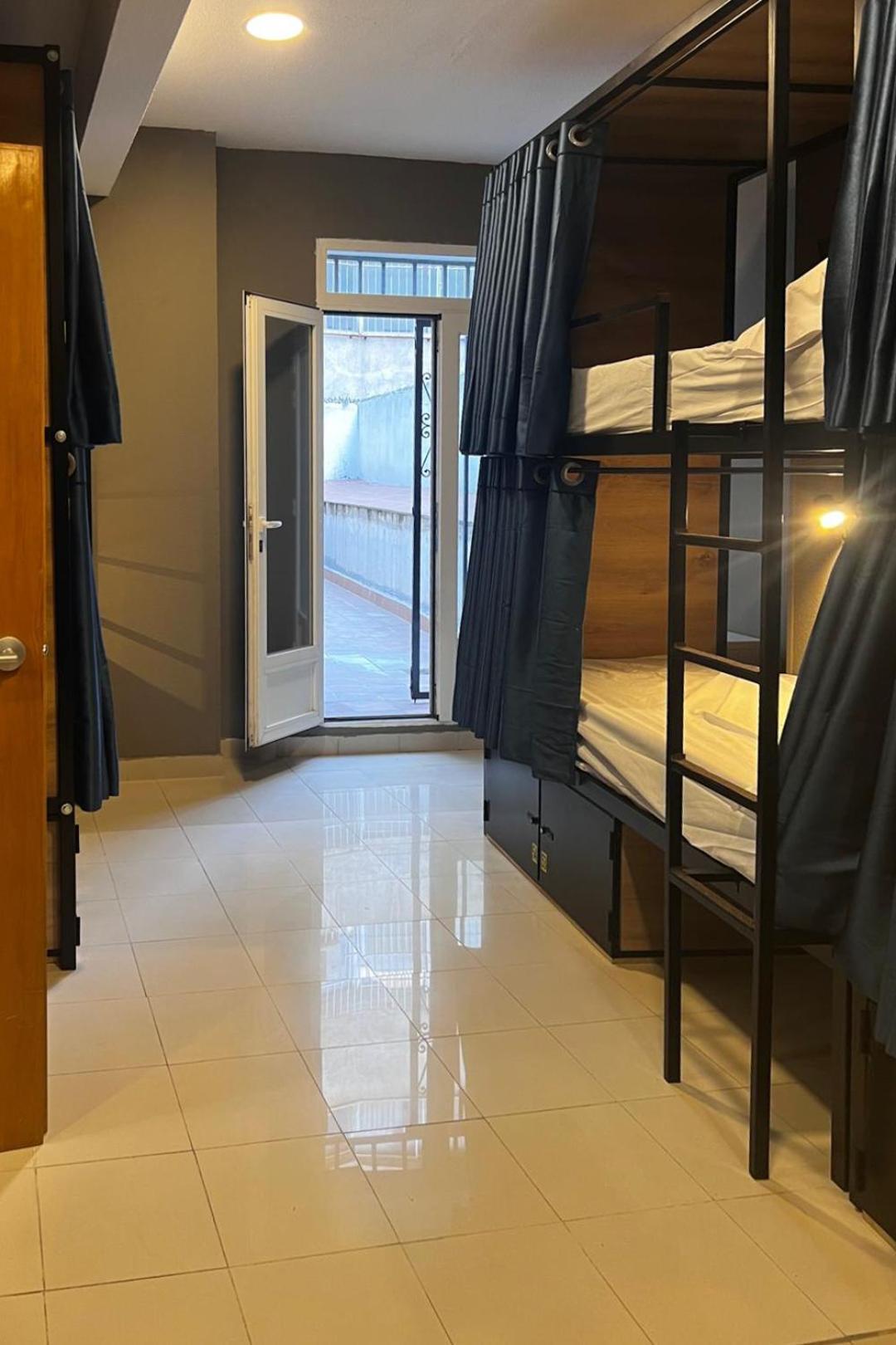 Hostel Estrella 20 مدريد المظهر الخارجي الصورة